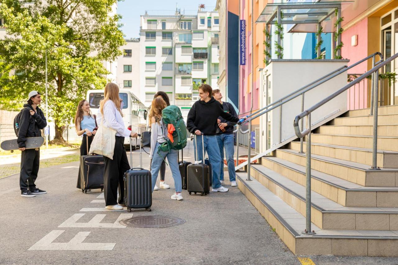 A&O Wien Hauptbahnhof Hostel Exterior photo